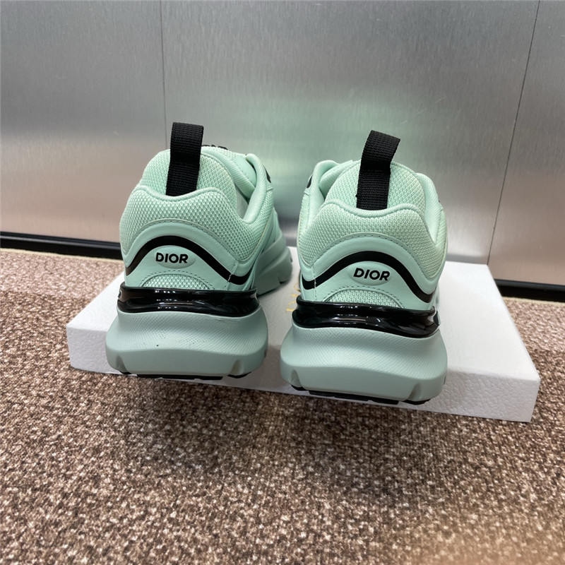 D10r b22 sneakers green