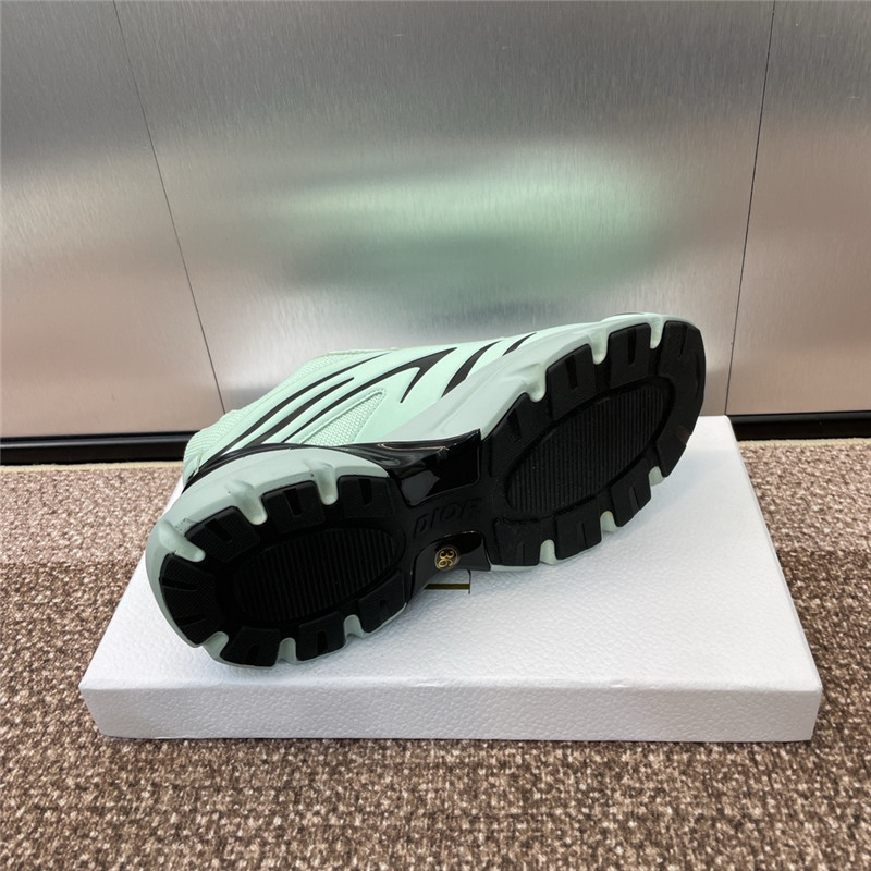 D10r b22 sneakers green