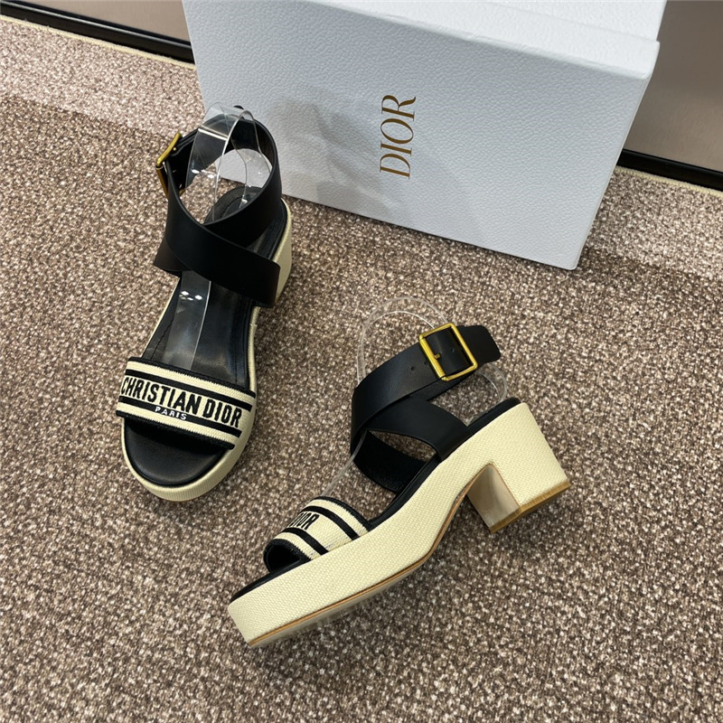 D10r dway heeled sandal natural raffia with black calfskin