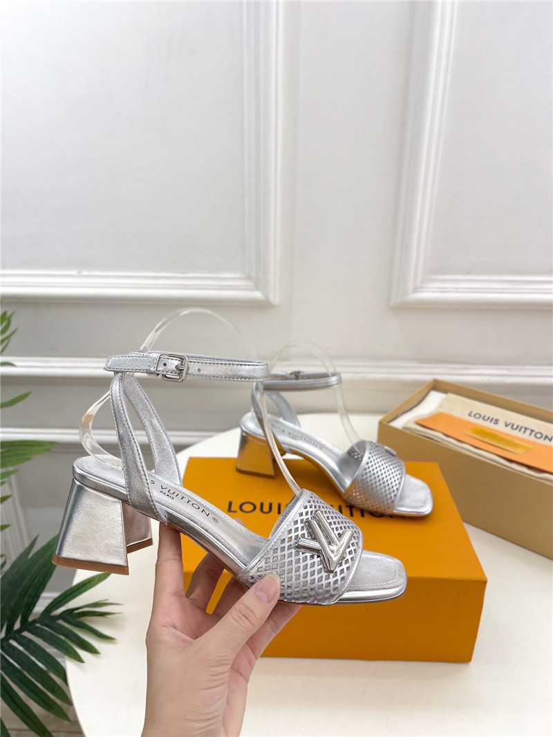 l0vis Vvtt0n shake sandal in silver perforated calf leather