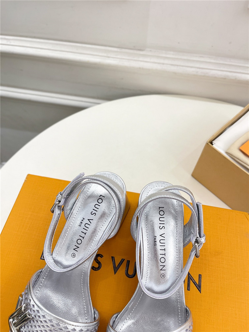 l0vis Vvtt0n shake sandal in silver perforated calf leather