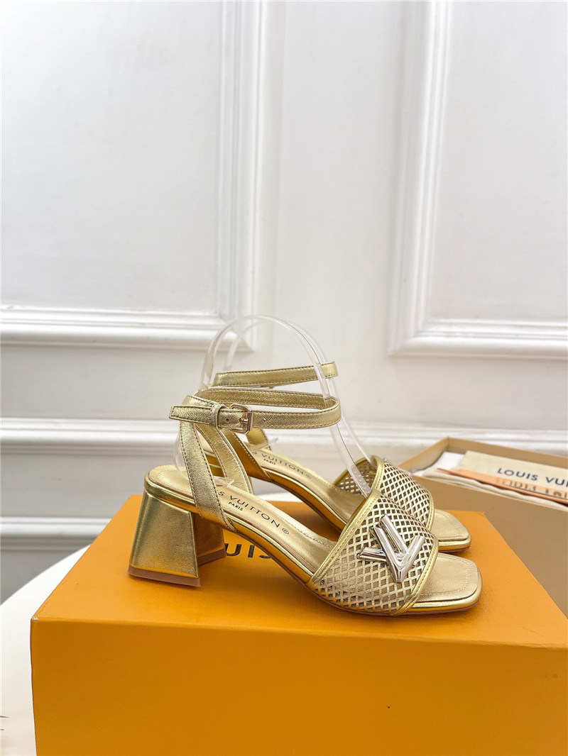 l0vis Vvtt0n shake sandal in gold perforated calf leather