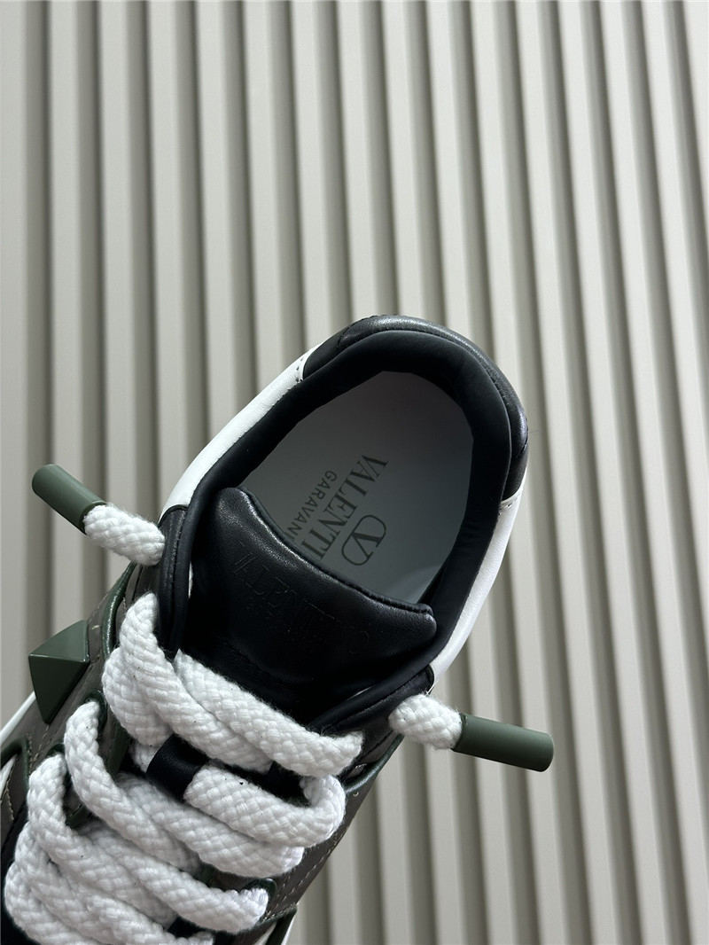 Va1e*ntin0 gray one stud xl low-top sneakers