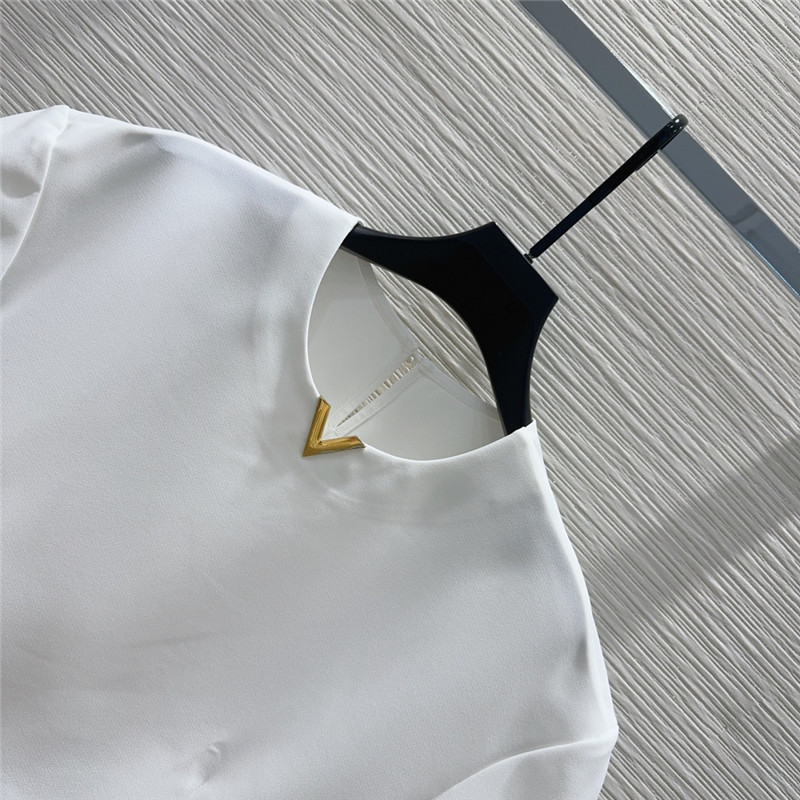 Va1e*ntin0 short-sleeved top + a-line long skirt replica clothing sites