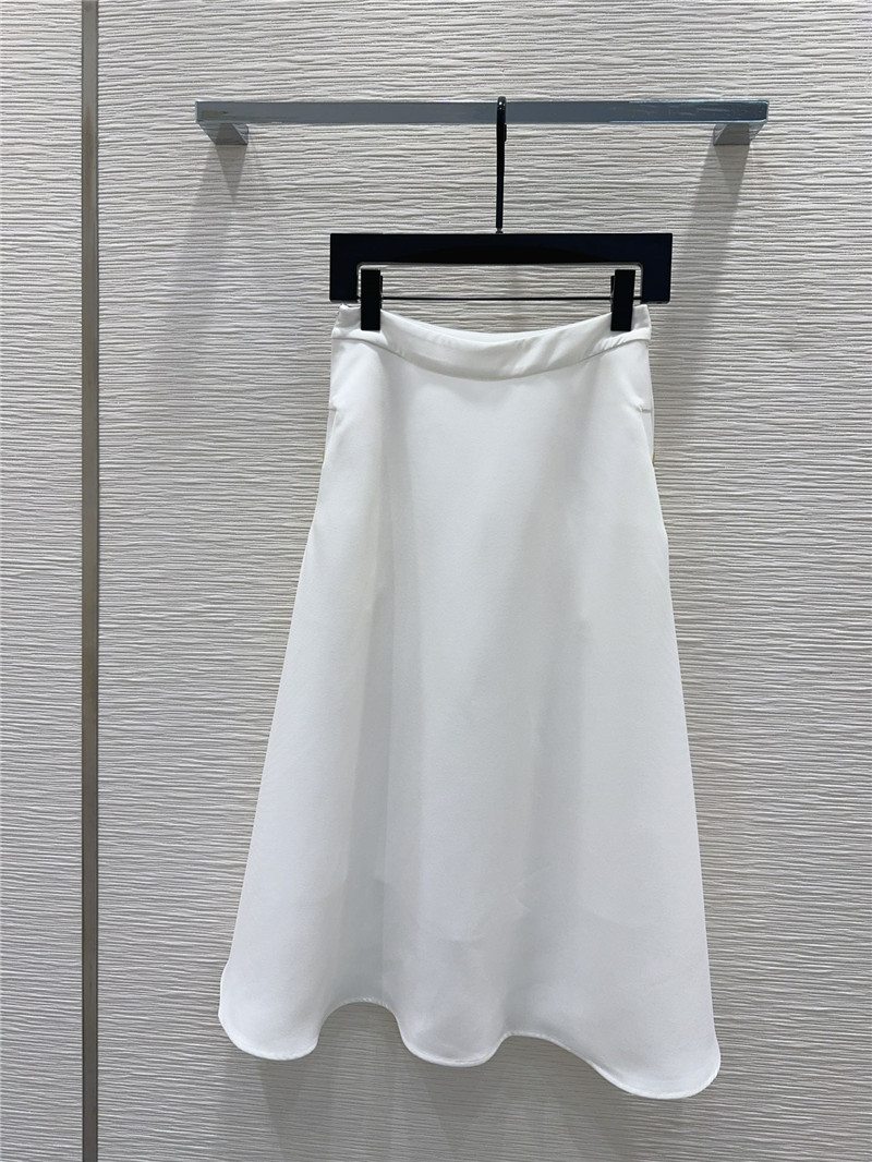 Va1e*ntin0 short-sleeved top + a-line long skirt replica clothing sites