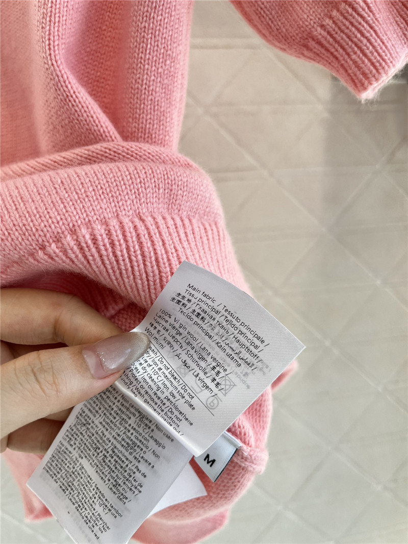 Va1e*ntin0 lapel   knitted top replicas clothes