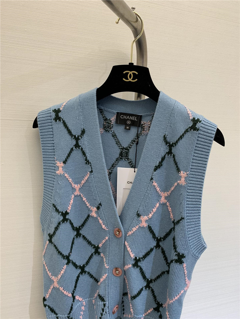 Ch**el knitted   collar vest replica d&g clothing