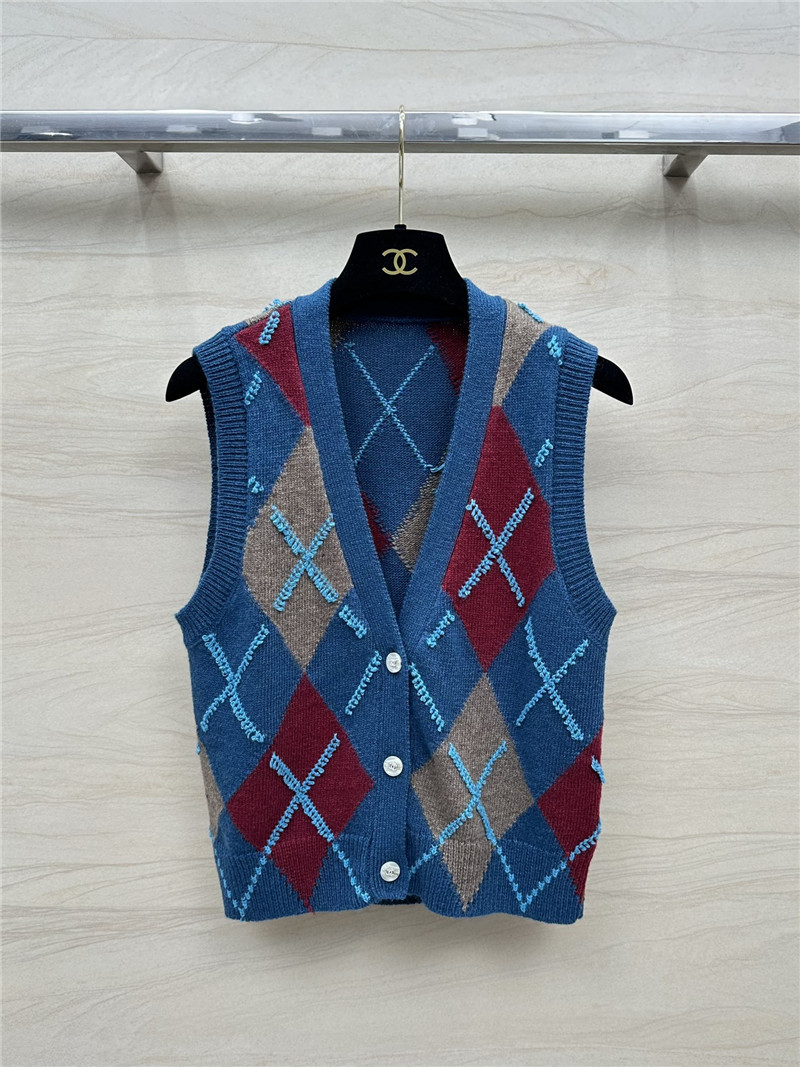 ch**el D1am0nd jacquard knit vest in navy