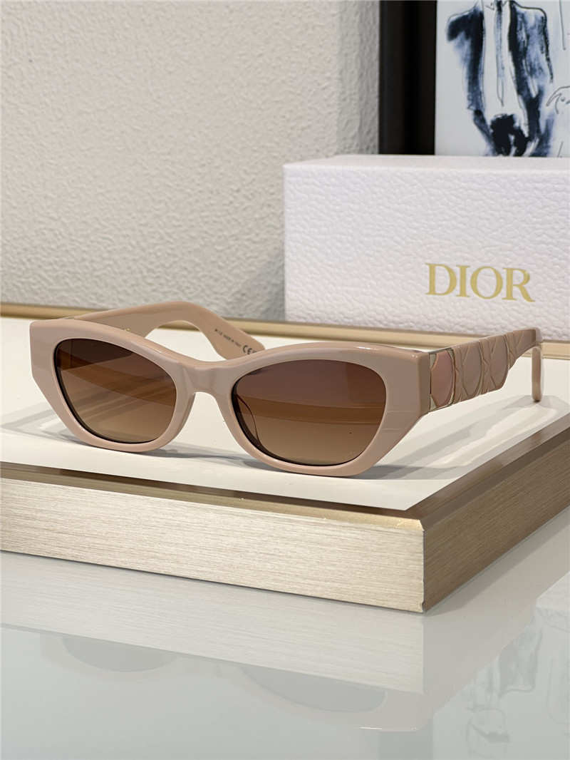 D10r new cat-eye sunglasses
