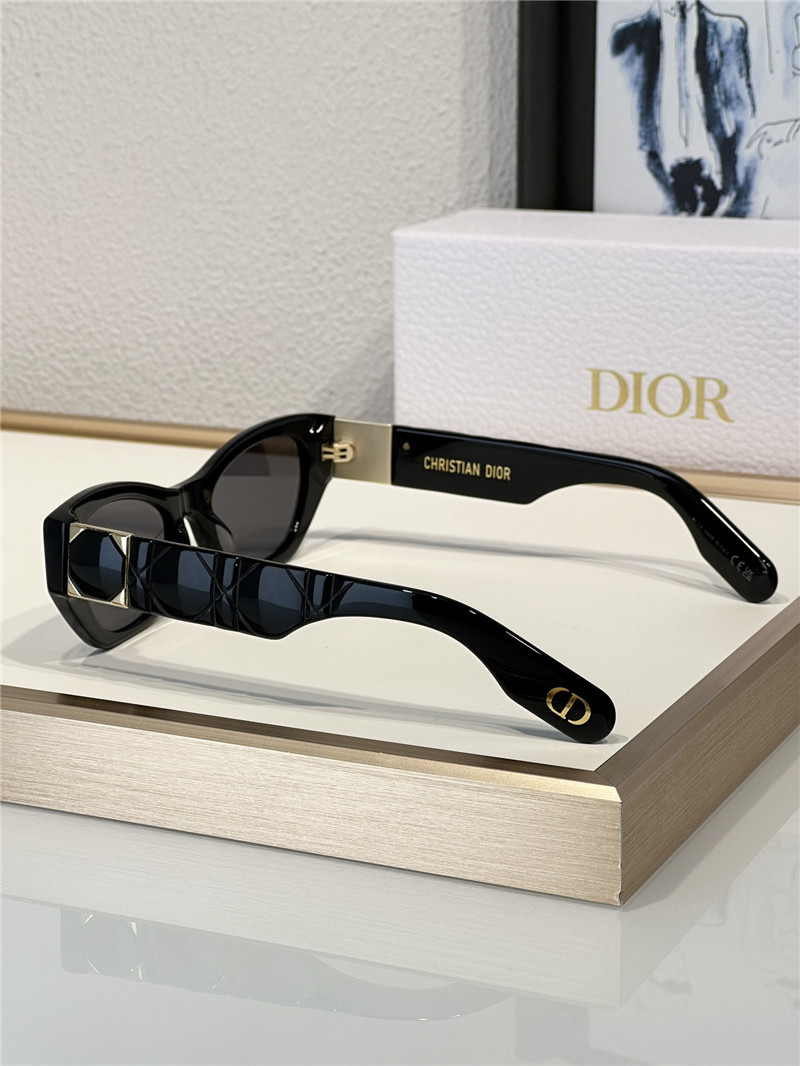 D10r new cat-eye sunglasses