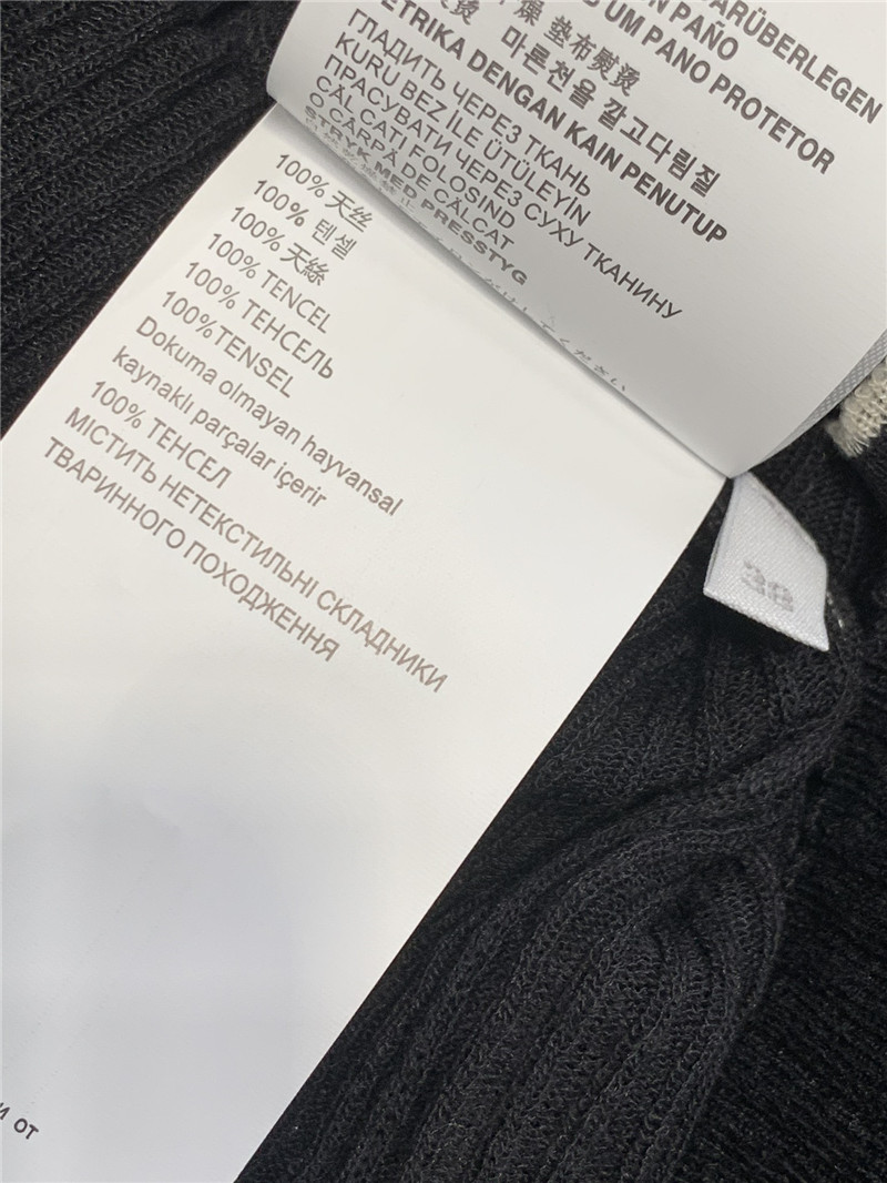 Miu Miu Logo V-Neck Cardigan in Black