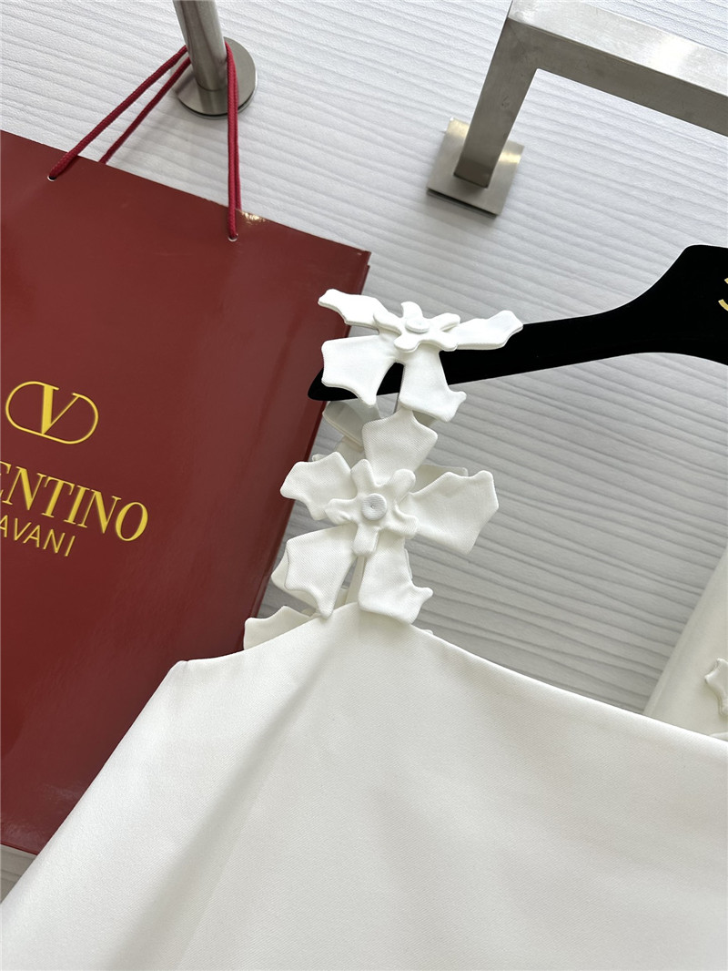 Va1e*ntin0 three-dimensional pile flower suit replica d&g clothing