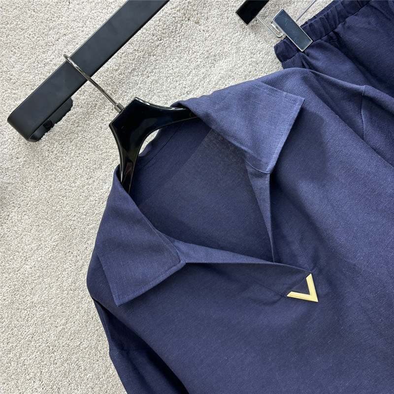 Va1e*ntin0 linen casual suit replica clothing sites