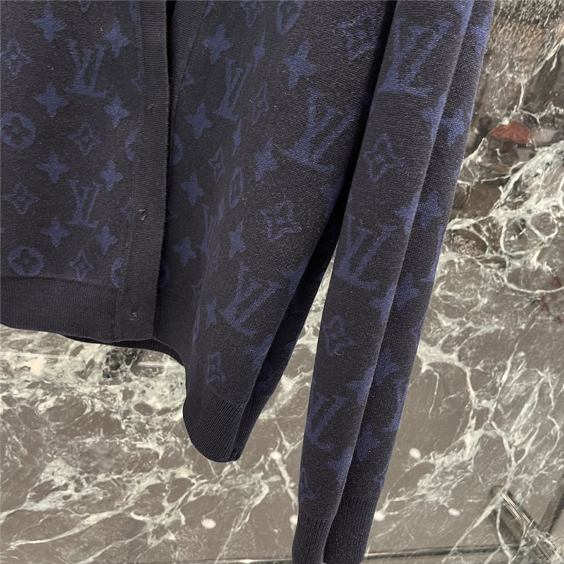 l0vis Vvtt0n lv new monogram knitted cardigan replica clothes