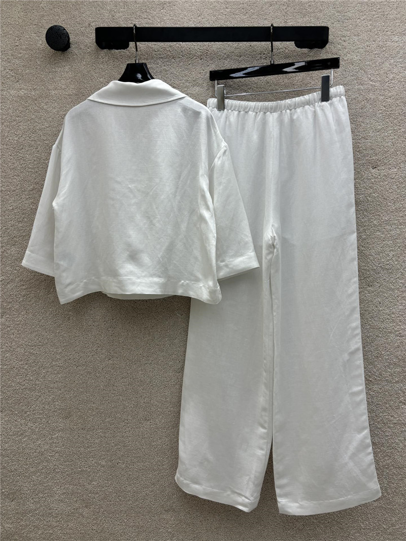 Va1e*ntin0 linen casual suit replica clothing sites