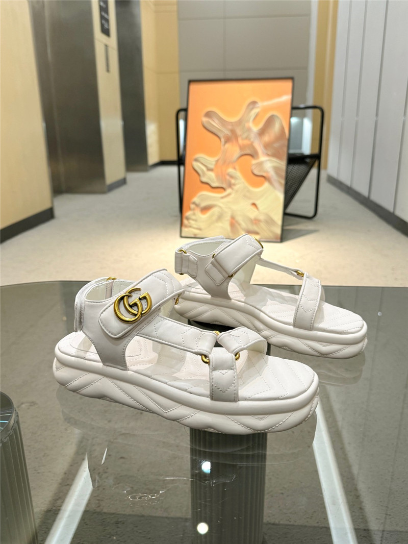 Gvc*1 double g strappy house sandals in white quilted leather