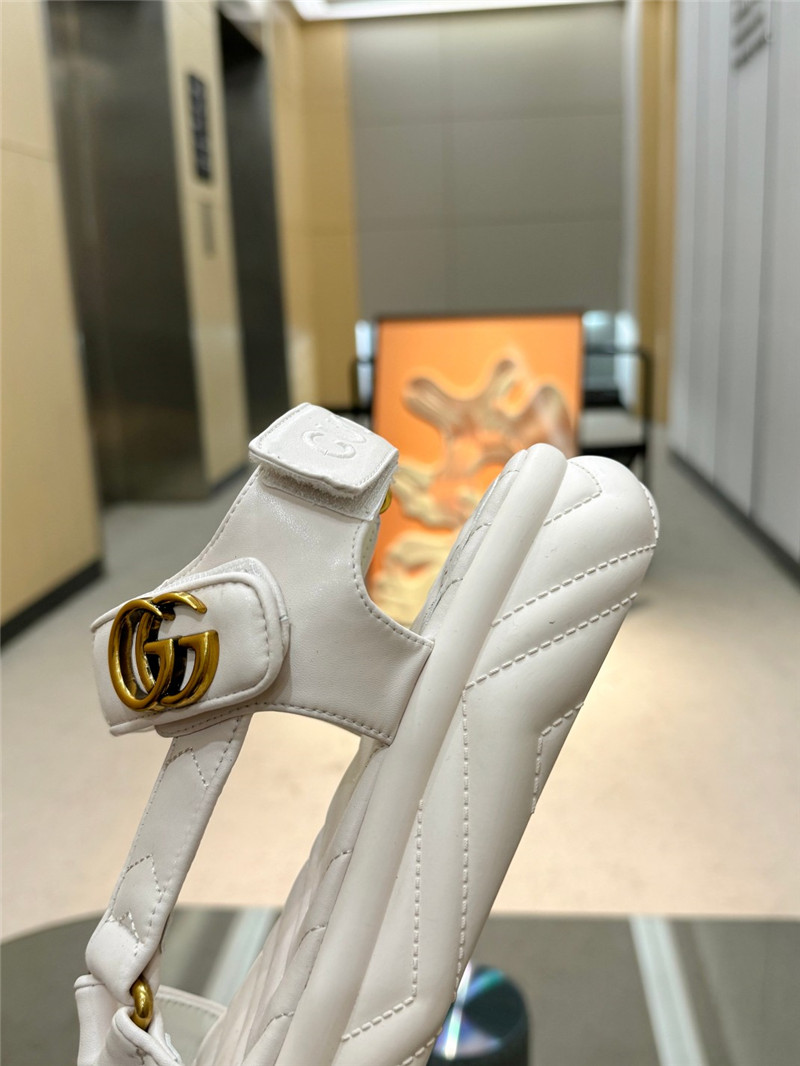 Gvc*1 double g strappy house sandals in white quilted leather