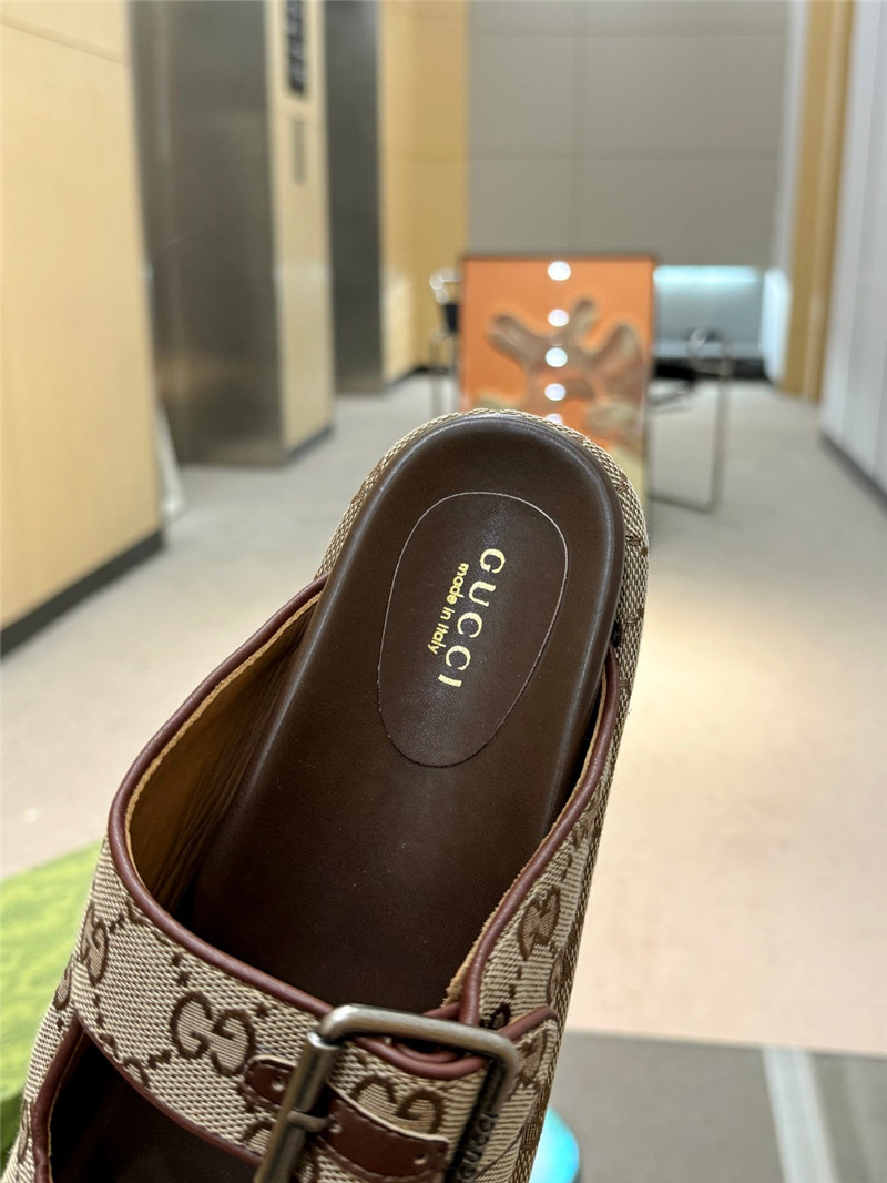 Gvc*1 platform strap sandals in brown oblique canvas