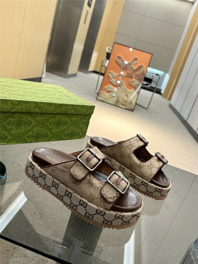 Gvc*1 platform strap sandals in brown oblique canvas