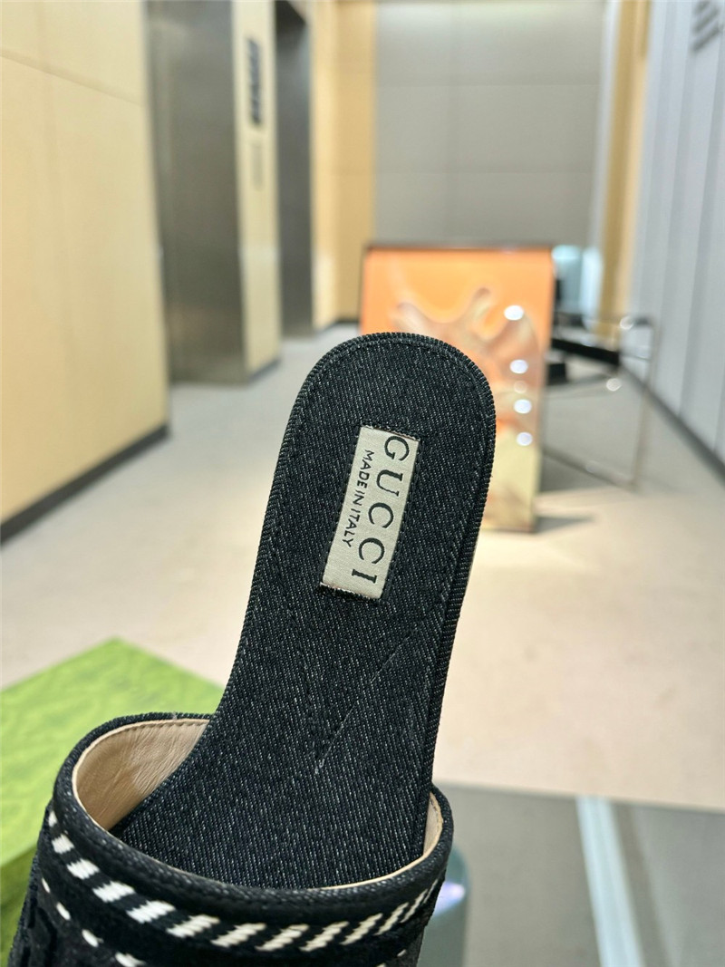 Gvc*1 slide with script in light black denim