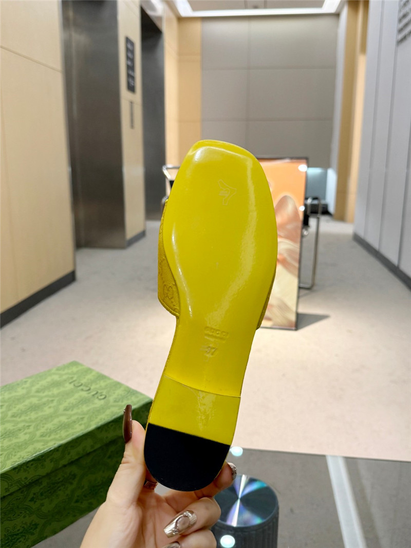 Gvc*1 interlocking g slide sandal in yellow gg canvas