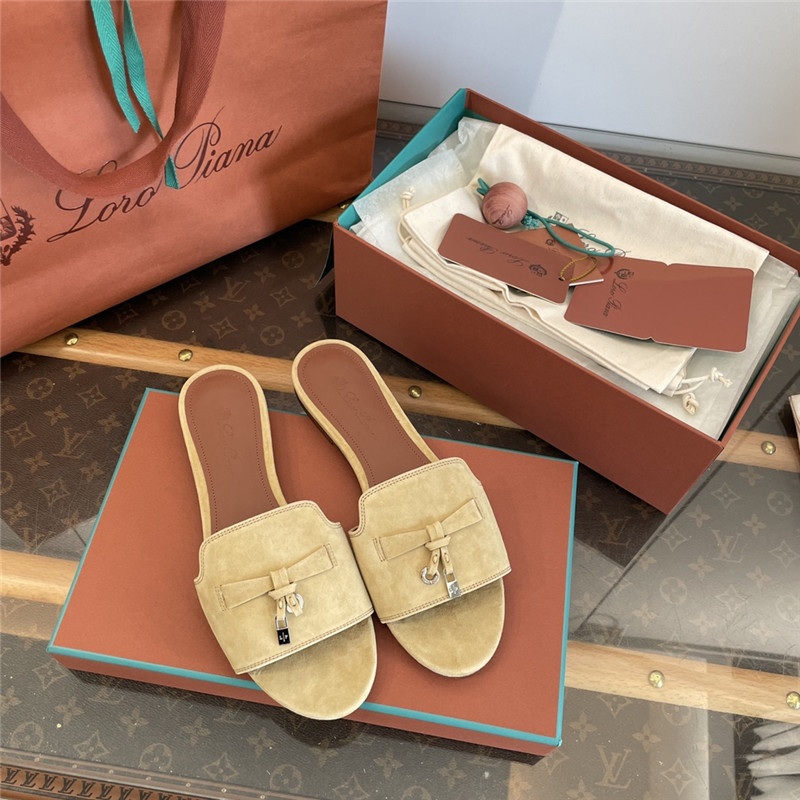 L0r0 P1ana summer charms sandals in egyptian rock suede