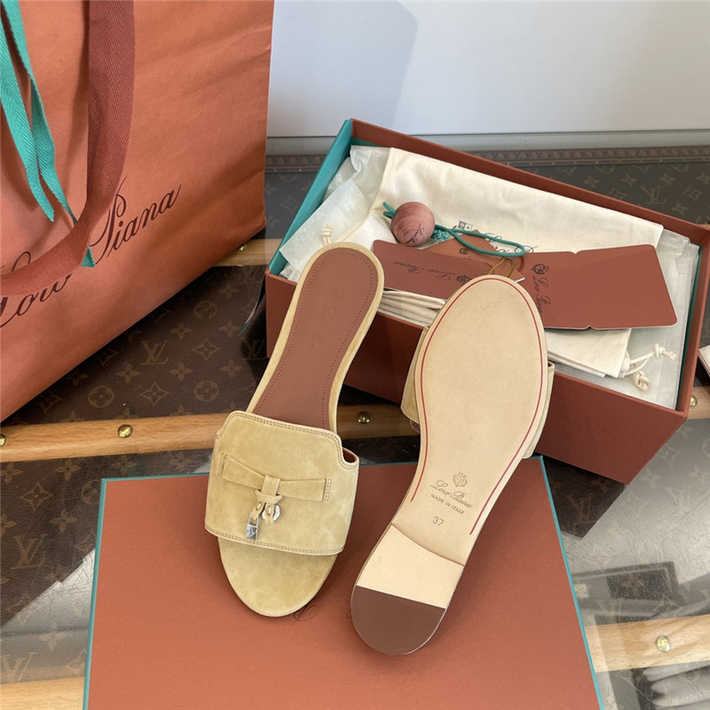 L0r0 P1ana summer charms sandals in egyptian rock suede