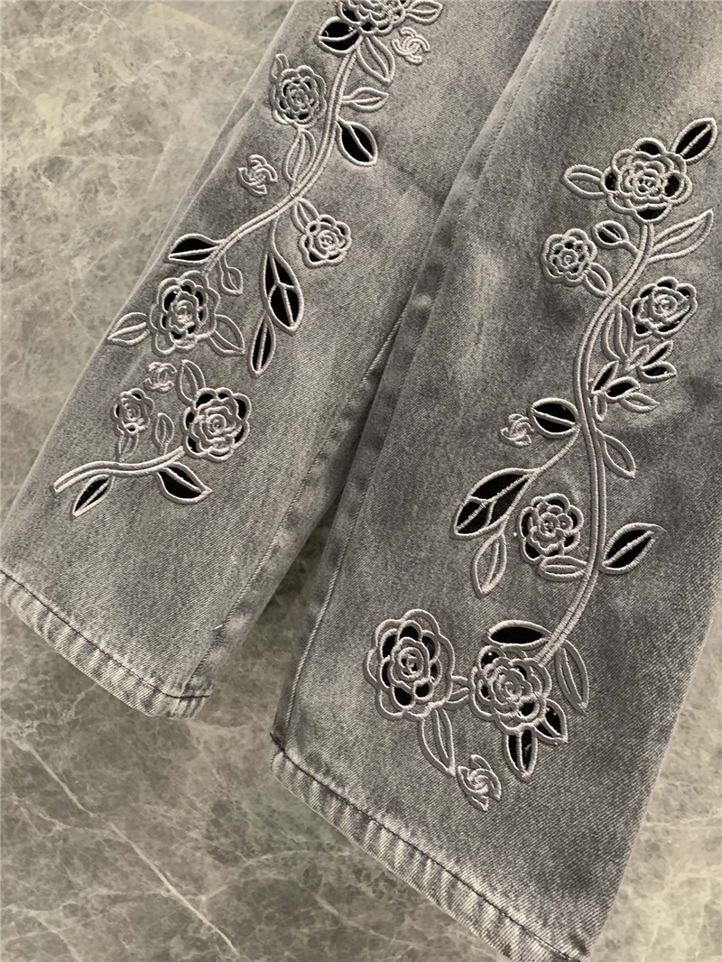 Ch**el camellia hollow front pocket jeans replica clothes