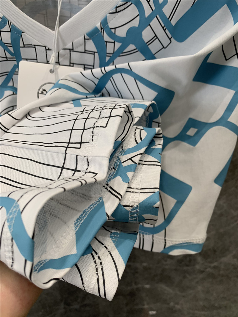 H**me5 geometric print v-neck short-sleeved t-shirt replicas clothes