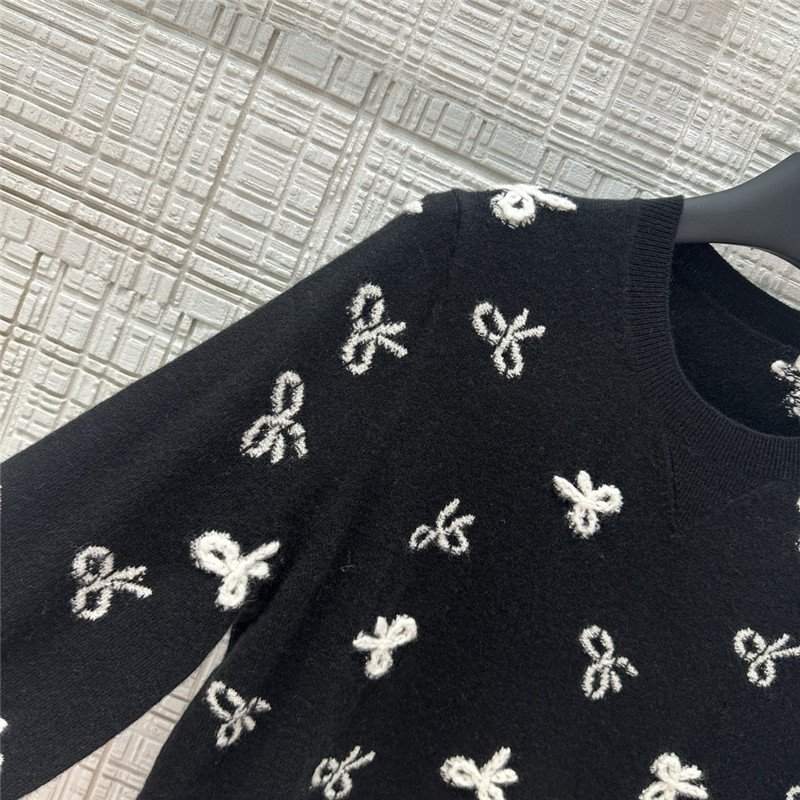Ch**el bow intarsia cashmere sweater replica designer clothes