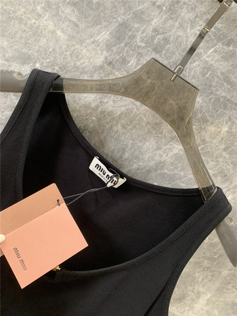 M1um1u letter hardware button hollow vest replica d&g clothing