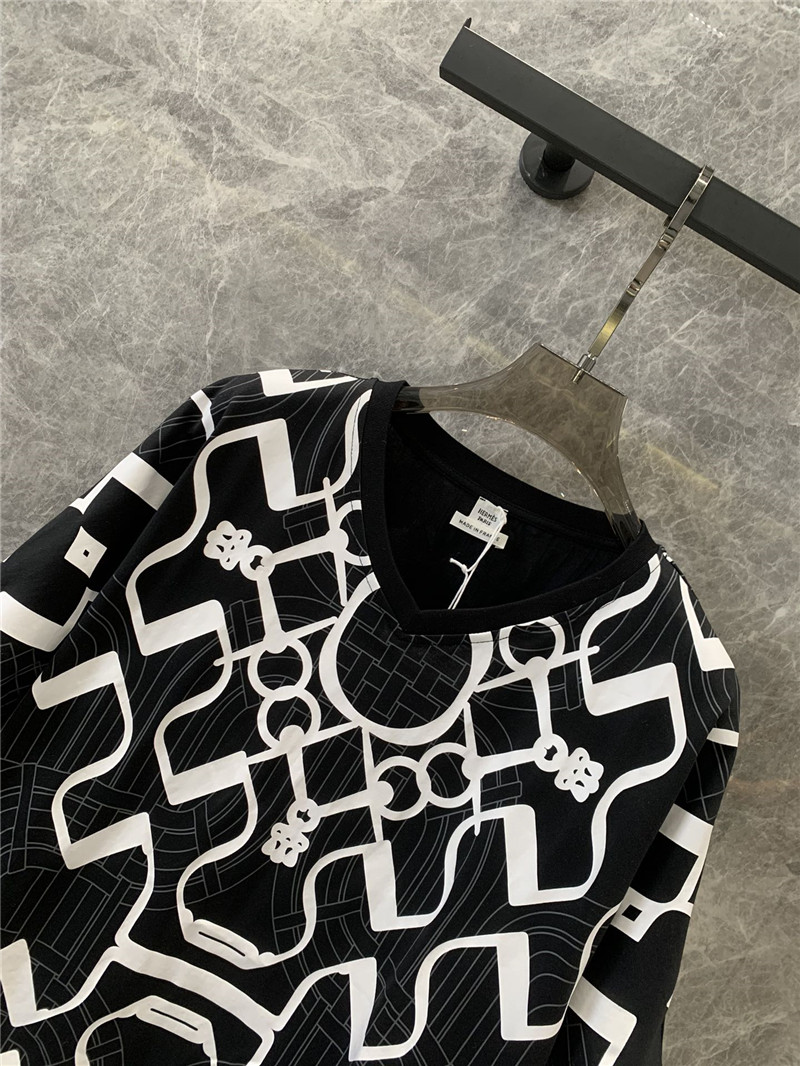 H**me5 v-neck short-sleeved t-shirt replica clothes