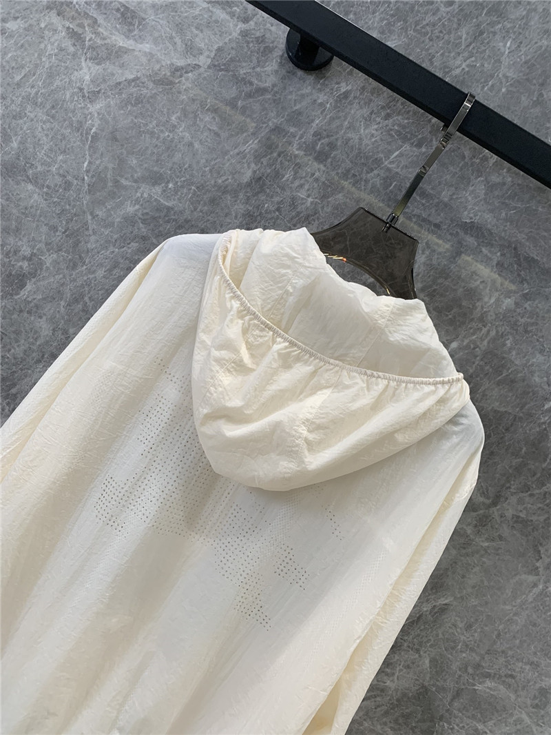 Bv*b*rry lightweight sun protection hooded jacket replica clothing