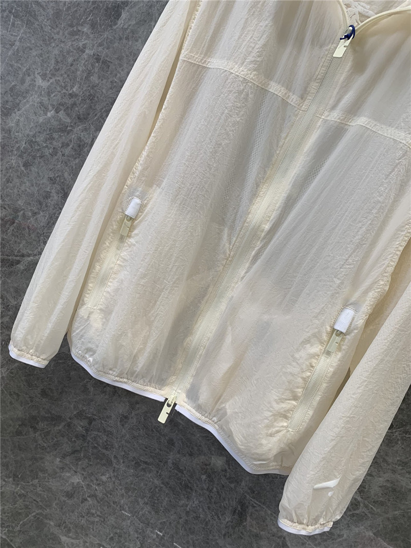 Bv*b*rry lightweight sun protection hooded jacket replica clothing