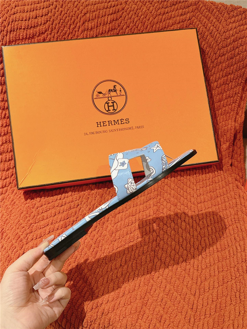 H**me5 oran sandal with blue animaux bandana