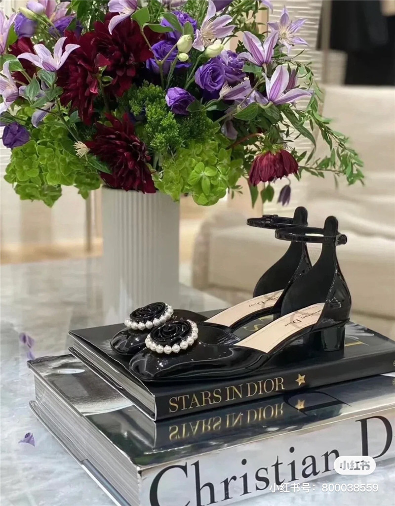 D10r black patent pearl rose ankle sandals