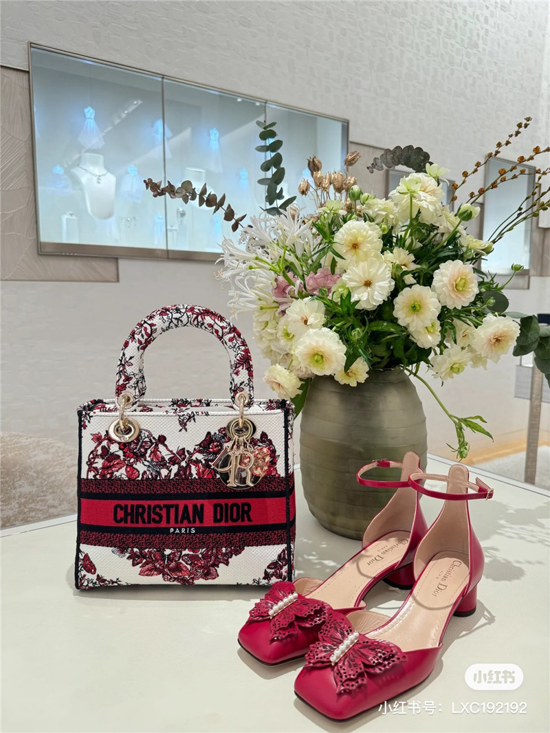 D10r tale butterfly beaded pumps in burgundy leather