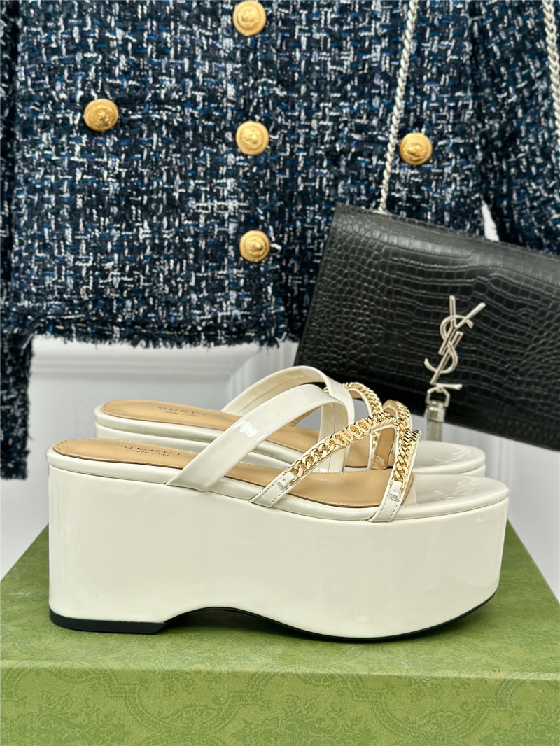 Gvc*1 signoria chain strappy platform slides in white