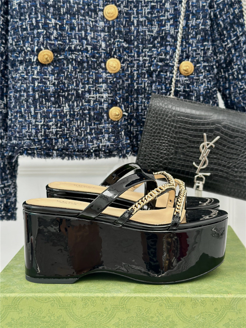 Gvc*1 signoria chain strappy platform slides in black