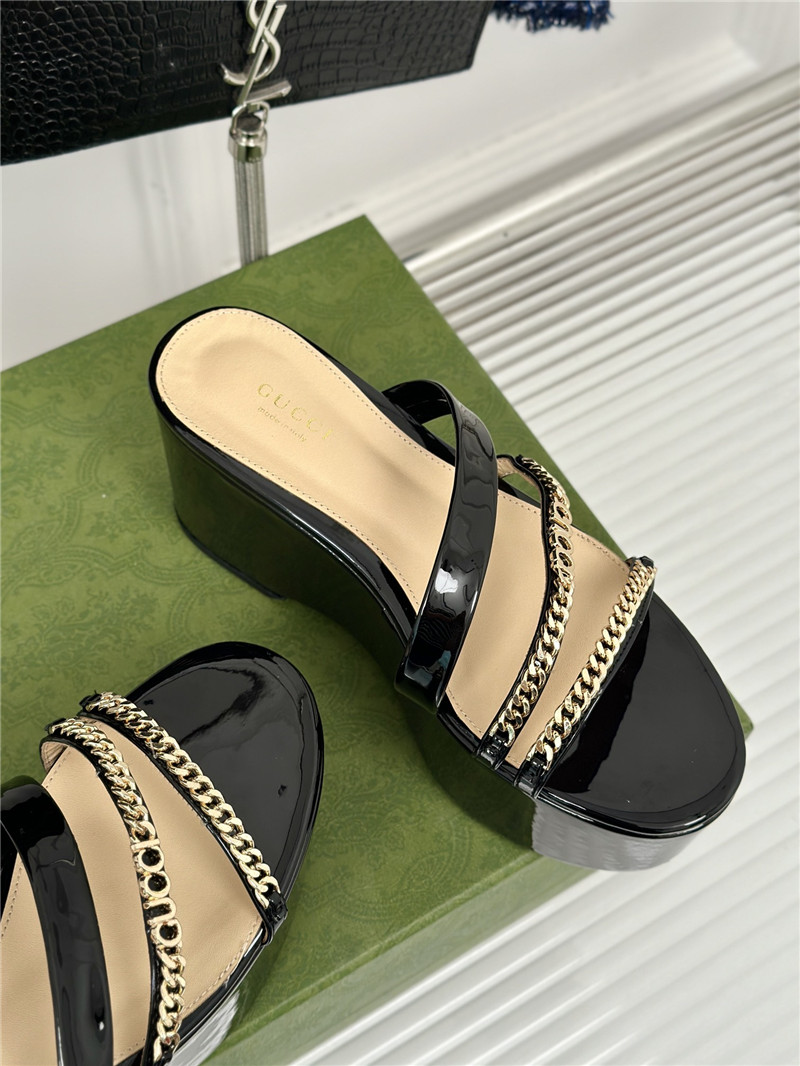 Gvc*1 signoria chain strappy platform slides in black