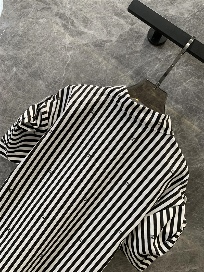 Ch**el black white striped short-sleeved shirt