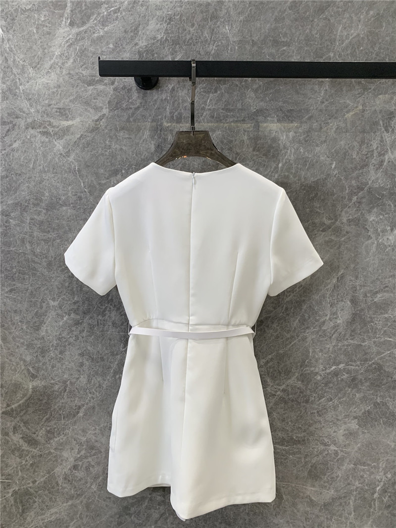 Va1e*ntin0 chain belt short sleeve dress replica d&g clothing