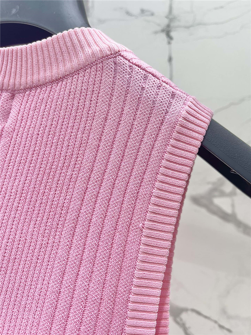 F**di pit stripe knit vest replica d&g clothing