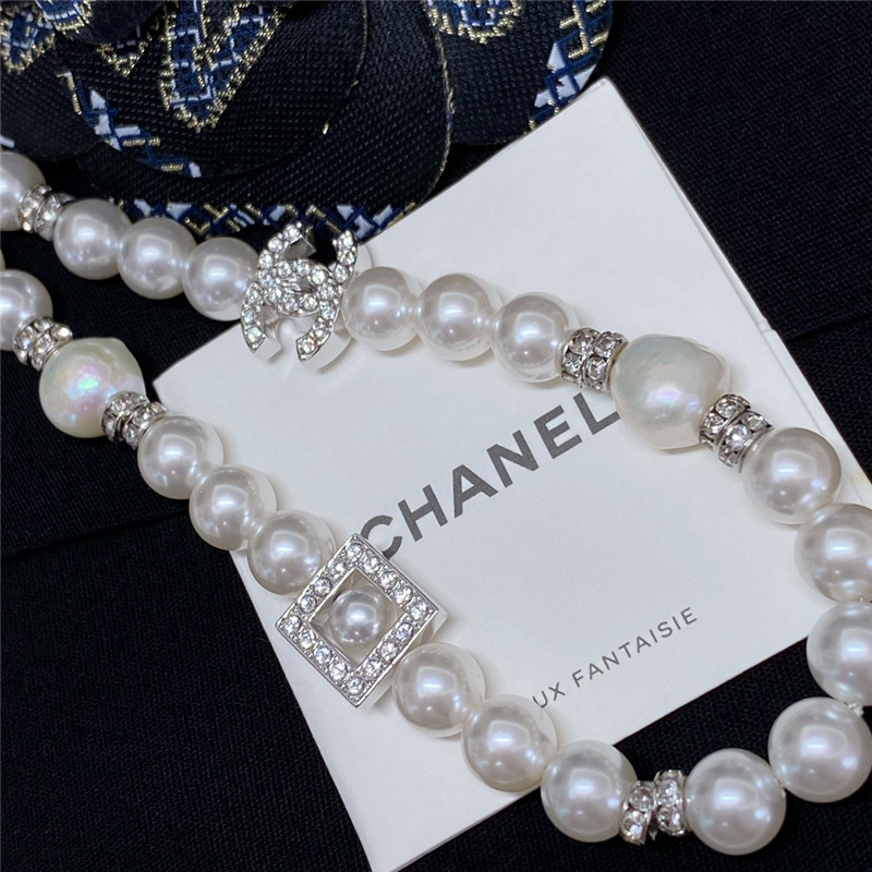 Ch**el square double c pearl necklace