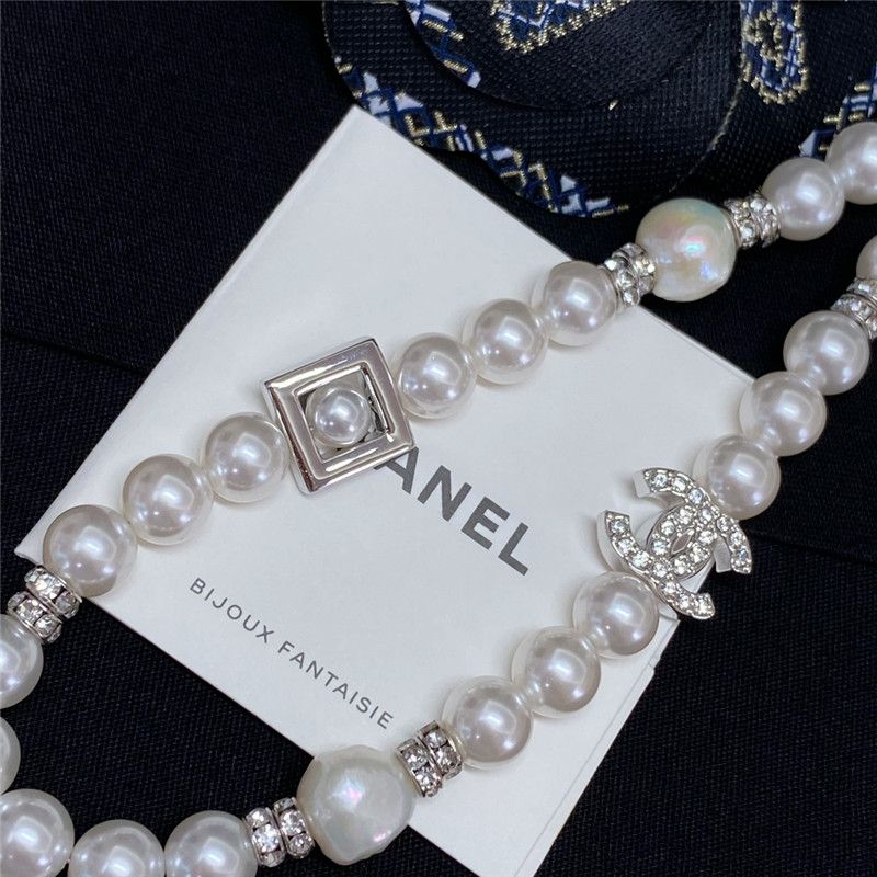 Ch**el square double c pearl necklace