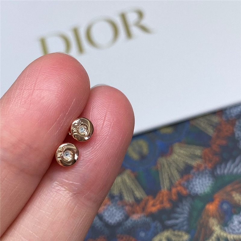 D10r new butterfly earrings