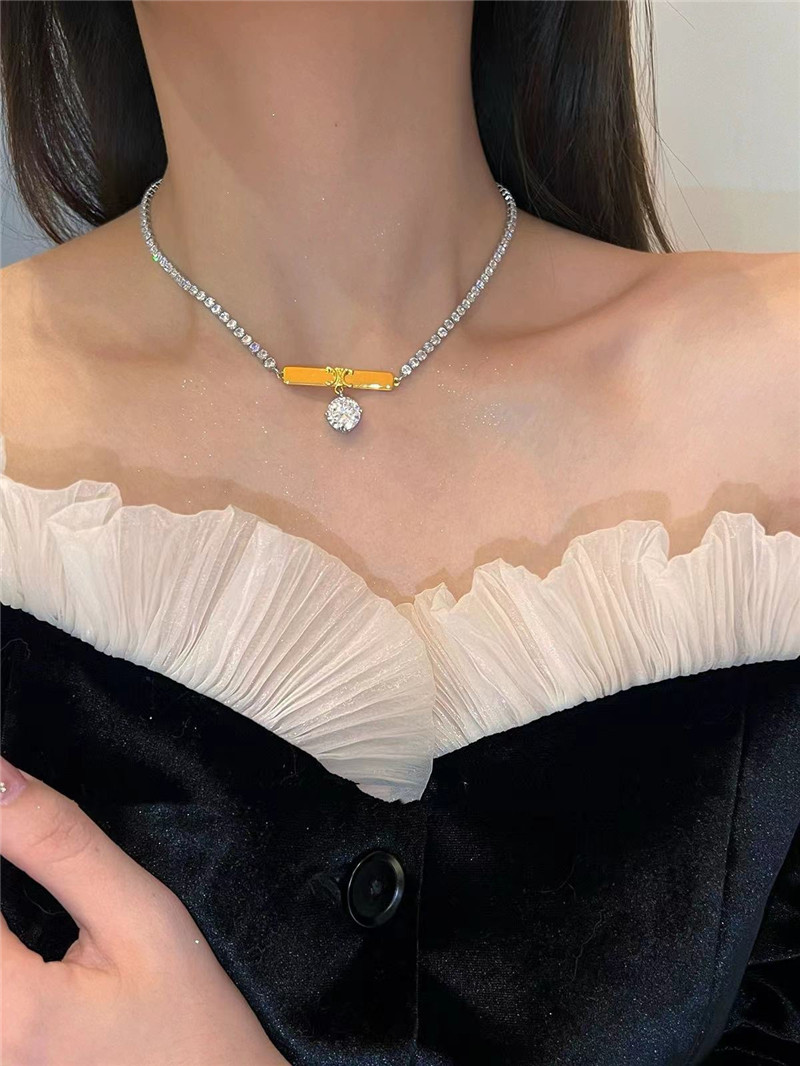 ce1i*e full D1am0nd chain pendant D1am0nd necklace