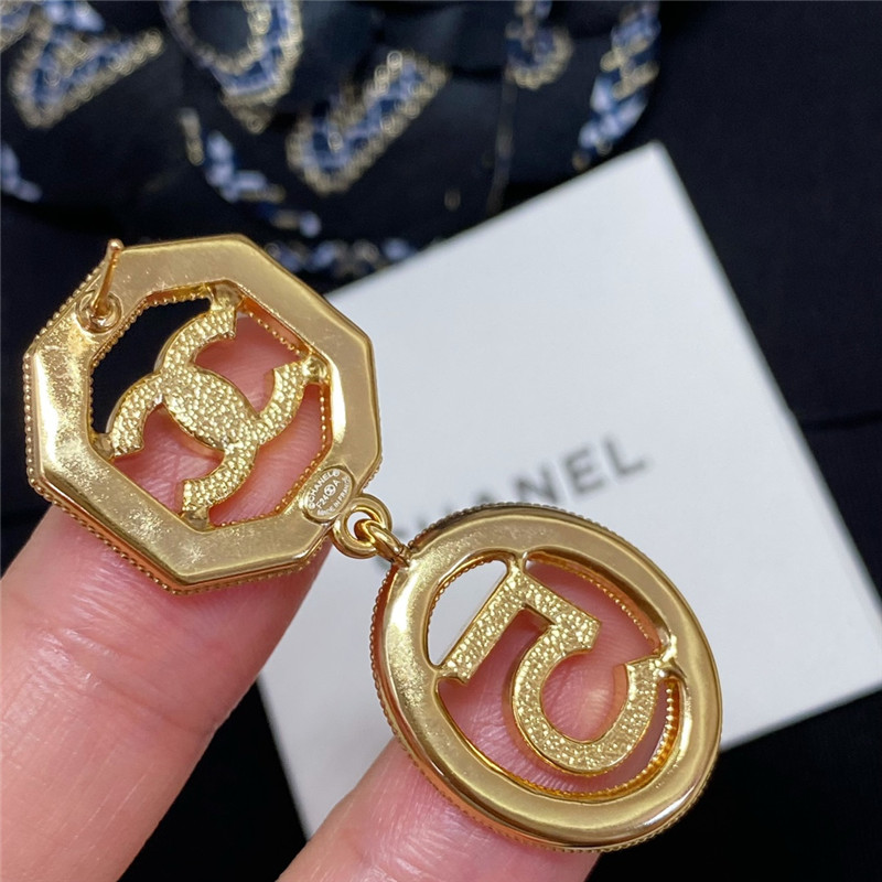 ch**el D1am0nd 8 frame oval 5 earrings