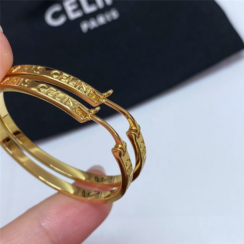 Ce1i*e letter earrings