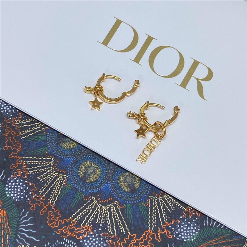 D10r new left and right asymmetrical earrings